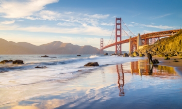Sunrise view of Golden Gate Bridge