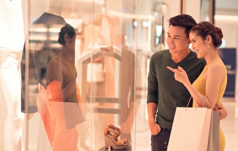 Couple Shopping in San Francisco